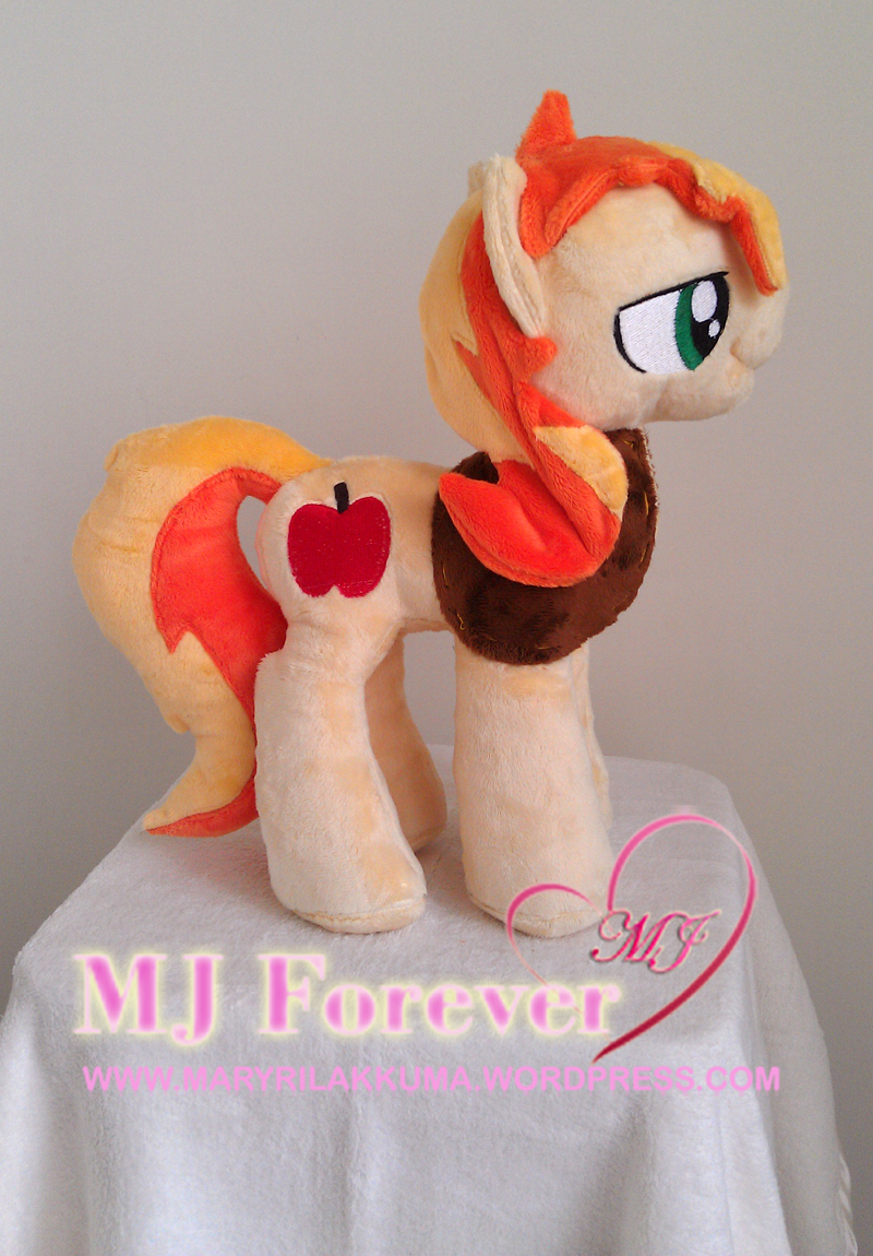 Braeburn plushie by Finnickie (without his hat)