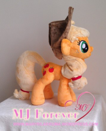 Applejack plushie by meeeeeeee!!!!!!