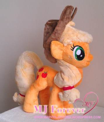 Applejack plushie by meeeeeeee!!!!!!