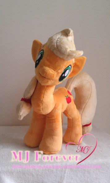 Applejack plushie by meeeeeeee!!!!!!