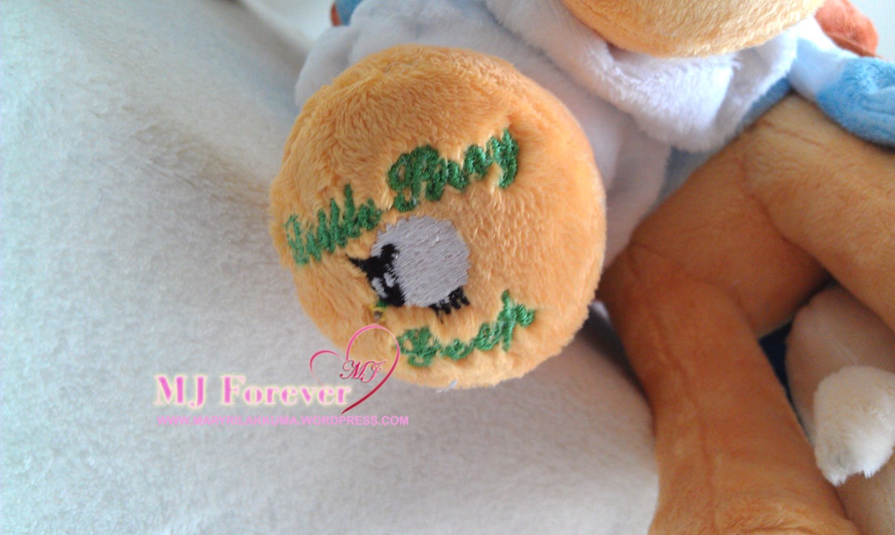 Applejack in coronation dress by Little-Broy-Peep-Inc