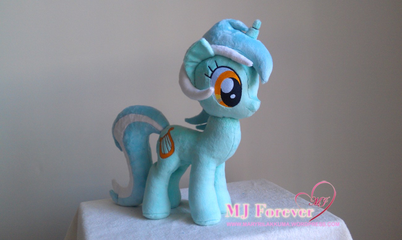 Lyra Heartstrings plushie sewn by meeee!!!  I'm keeping this one!