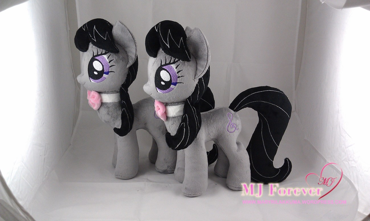 Octavia plushie by meeee!!!!!