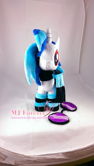 Vinyl Scratch plushie w accessories sewn by meee!!!!!!