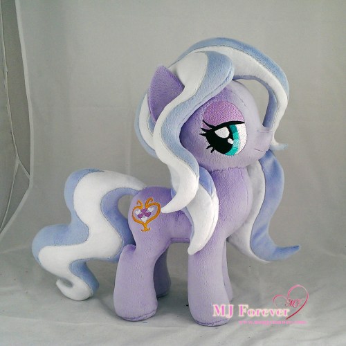 Wisteria Bell plushie sewn by meee!!!