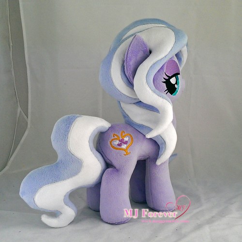 Wisteria Bell plushie sewn by meee!!!