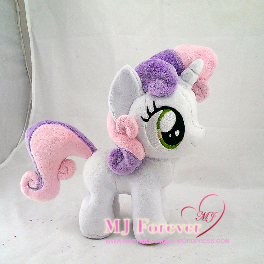 Sweetie Belle plushie commission sewn by meeee!!!