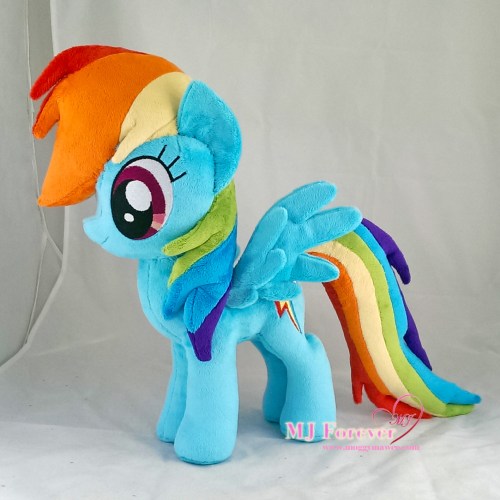 Rainbow Dash plushie sewn by meee!!!!