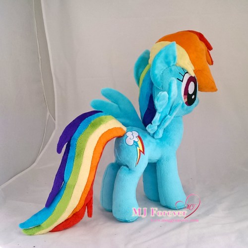 Rainbow Dash plushie sewn by meee!!!!