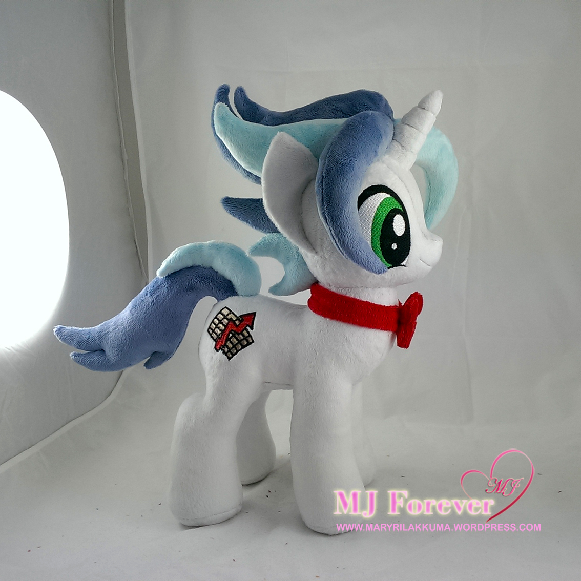 Tax Rise OC plushie (commission) sewn by meee!!!!