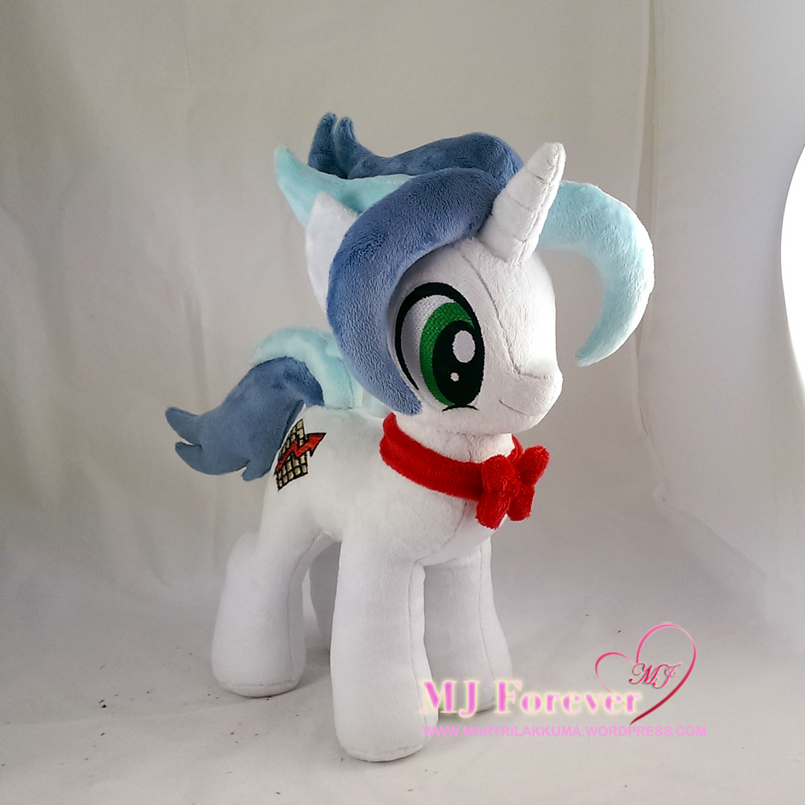 Tax Rise OC plushie (commission) sewn by meee!!!!