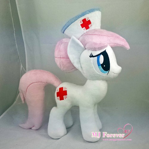 Nurse Redheart plushie sewn by meee!!!