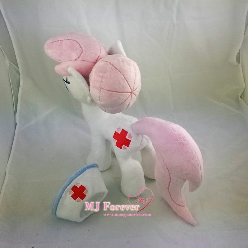 Nurse Redheart plushie sewn by meee!!!
