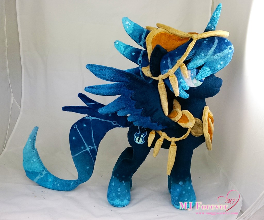 Novalis plushie with removable armour sewn by meee!!!